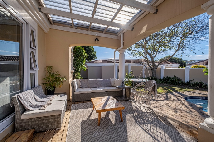 4 Bedroom Property for Sale in Lovemore Park Eastern Cape